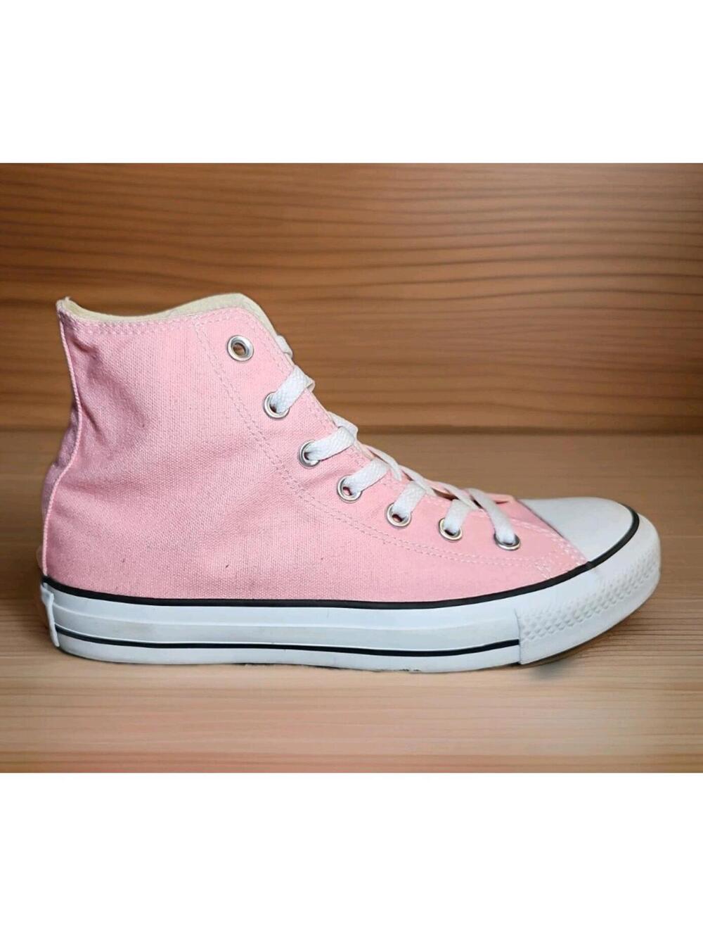 Size 6 - Converse Chuck Taylor All Star High Quartz Pink